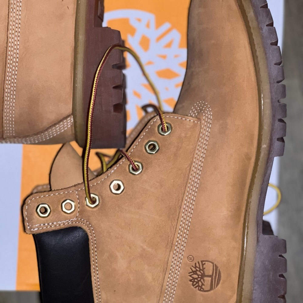 Timberland Men's Light Brown Nubuck Boots